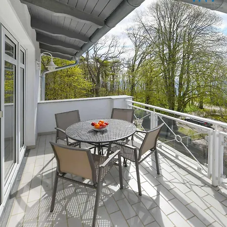 Apartment Haus Am Hoevt - 9 Goehren (Ruegen)